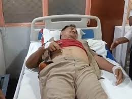 lucknow news asi attacked arrow