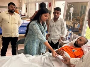 Akash yadav priya saroj help