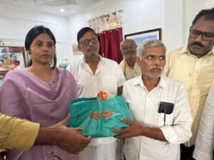Akash yadav priya saroj help